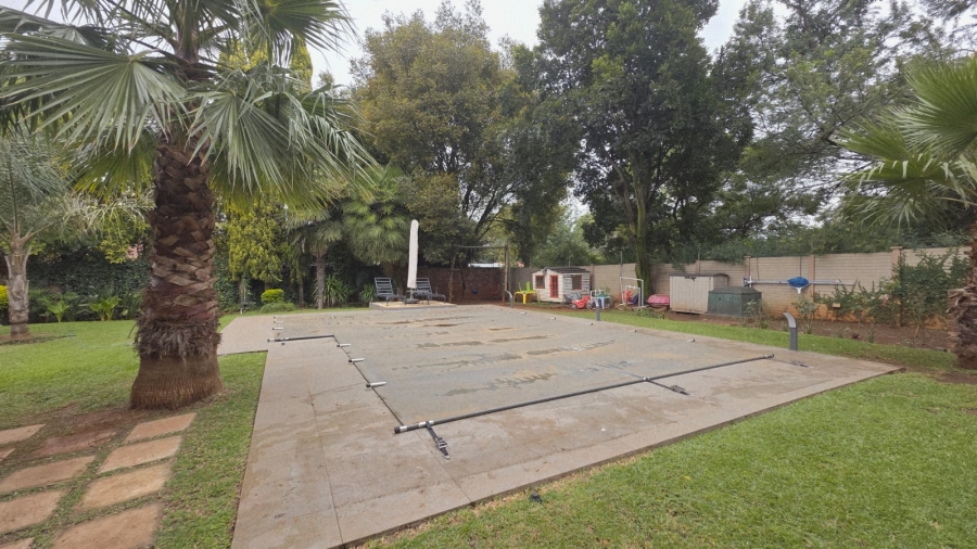 4 Bedroom Property for Sale in Wilkoppies North West